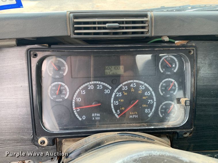 image for item DM7875 2007 Freightliner Columbia semi truck