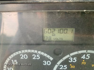 image for item DM7875 2007 Freightliner Columbia semi truck