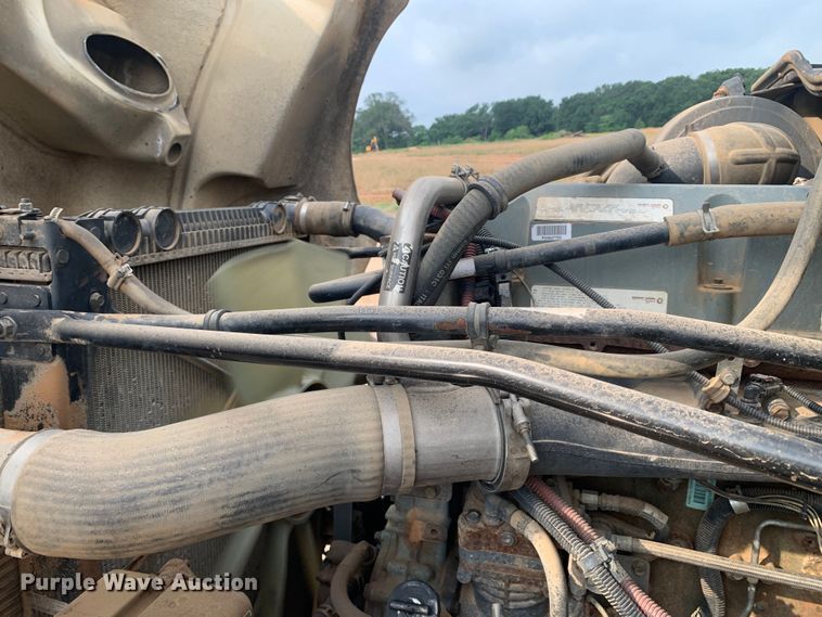 image for item DM7875 2007 Freightliner Columbia semi truck