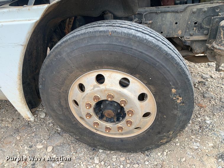 image for item DM7875 2007 Freightliner Columbia semi truck