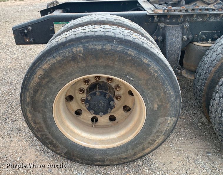 image for item DM7875 2007 Freightliner Columbia semi truck