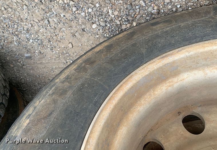 image for item DM7875 2007 Freightliner Columbia semi truck