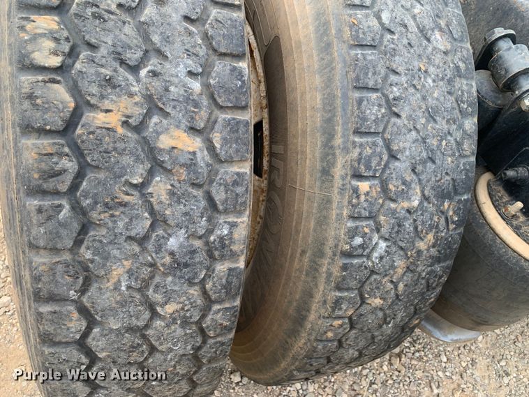 image for item DM7875 2007 Freightliner Columbia semi truck