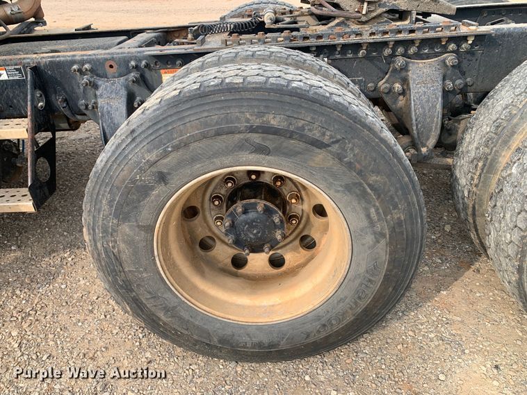 image for item DM7875 2007 Freightliner Columbia semi truck