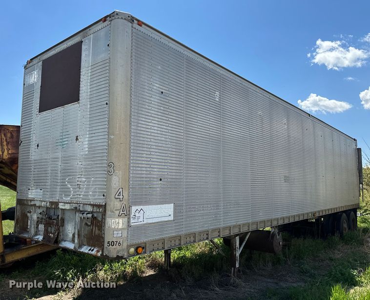 image for item DN3255 1966 Hobbs AX9-6400-401 dry van trailer