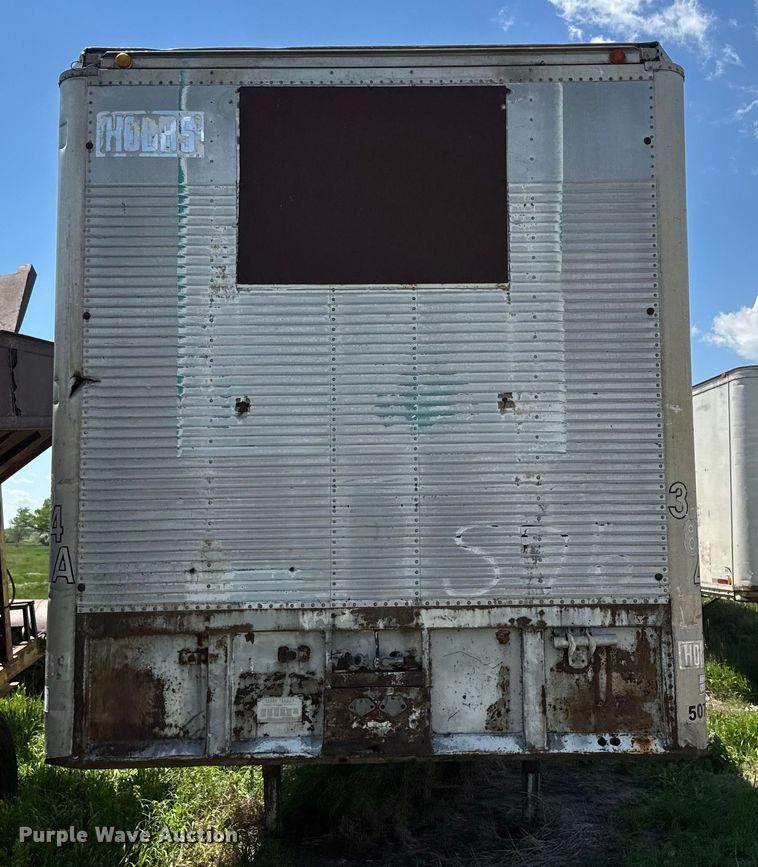 image for item DN3255 1966 Hobbs AX9-6400-401 dry van trailer