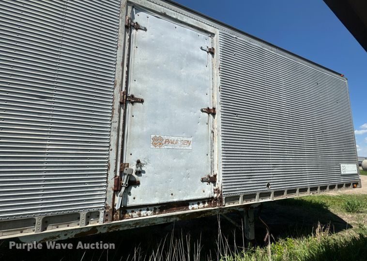 image for item DN3255 1966 Hobbs AX9-6400-401 dry van trailer