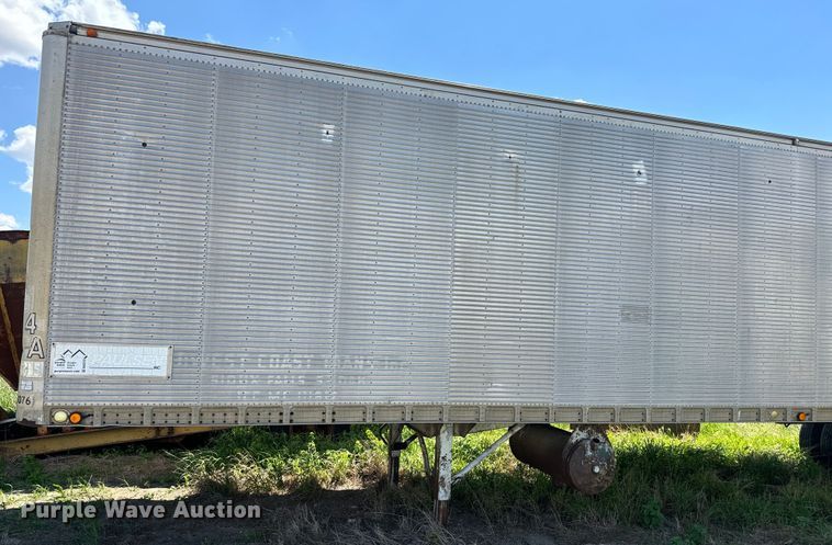 image for item DN3255 1966 Hobbs AX9-6400-401 dry van trailer