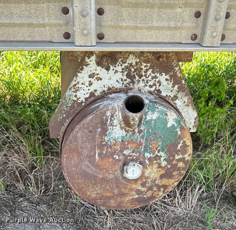 image for item DN3255 1966 Hobbs AX9-6400-401 dry van trailer