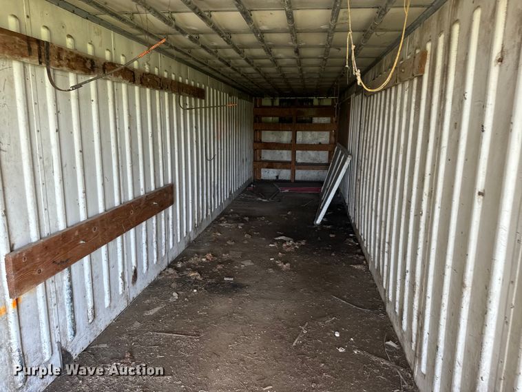 image for item DN3255 1966 Hobbs AX9-6400-401 dry van trailer