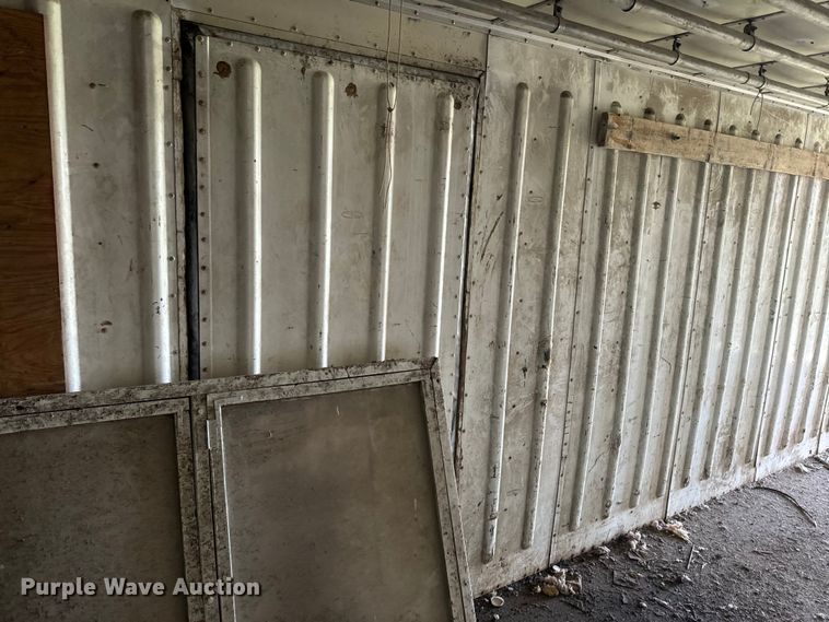 image for item DN3255 1966 Hobbs AX9-6400-401 dry van trailer