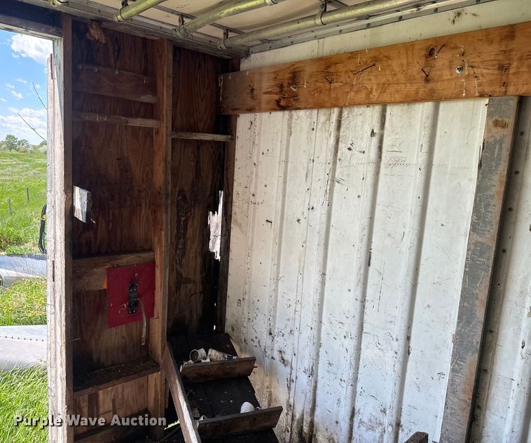 image for item DN3255 1966 Hobbs AX9-6400-401 dry van trailer