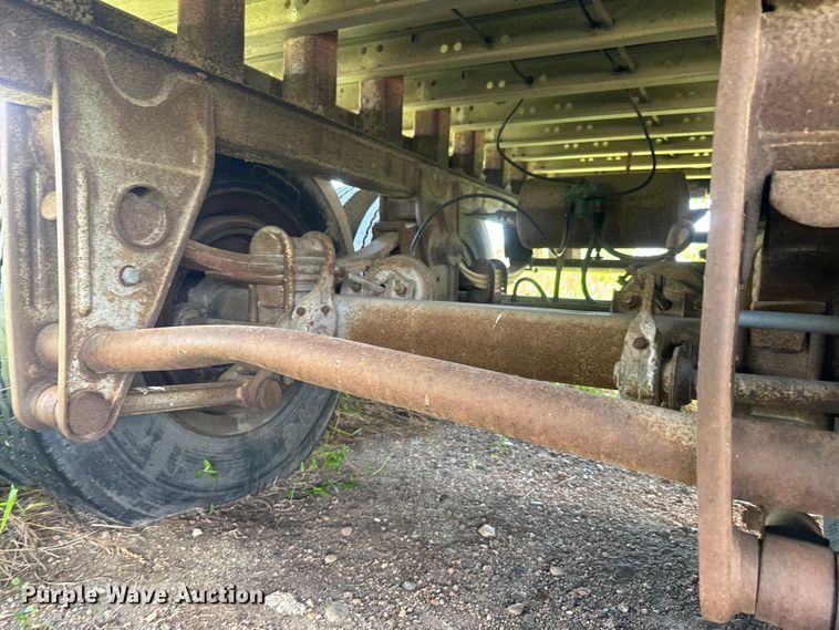 image for item DN3255 1966 Hobbs AX9-6400-401 dry van trailer