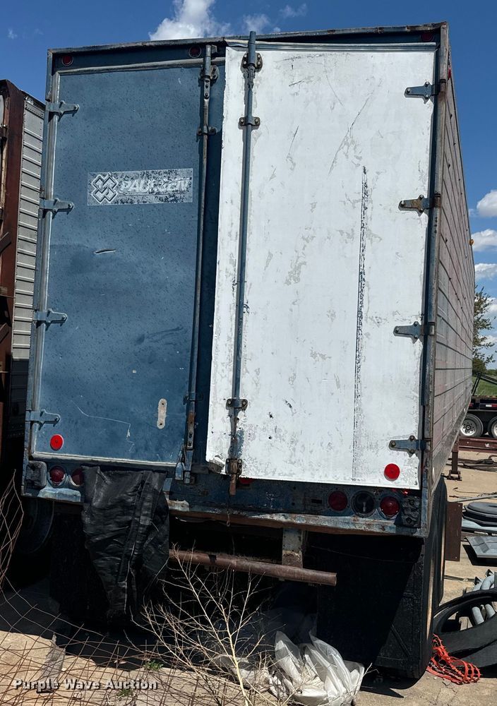 image for item DN3259 1962 Fruehauf VB6-F2-40 dry van trailer