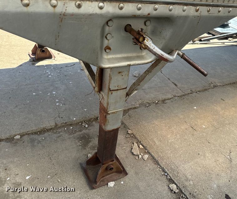 image for item DN3259 1962 Fruehauf VB6-F2-40 dry van trailer