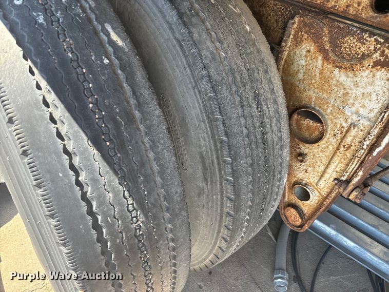 image for item DN3259 1962 Fruehauf VB6-F2-40 dry van trailer