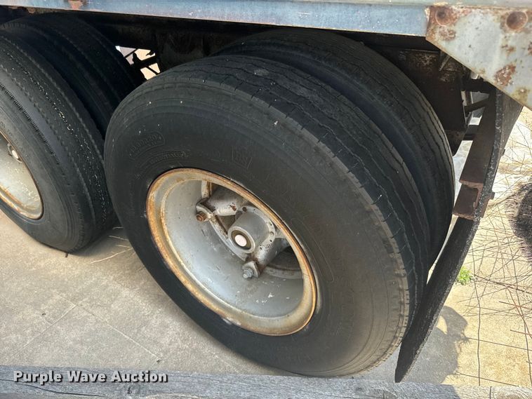 image for item DN3259 1962 Fruehauf VB6-F2-40 dry van trailer