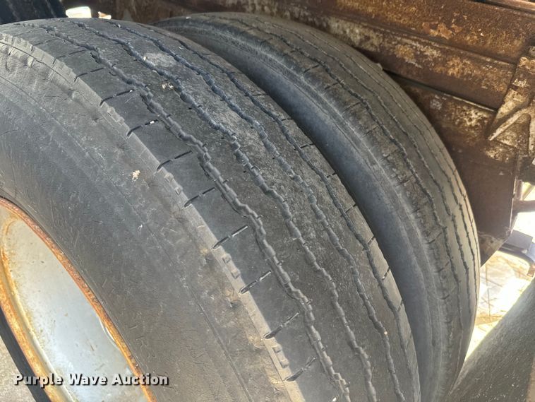 image for item DN3259 1962 Fruehauf VB6-F2-40 dry van trailer