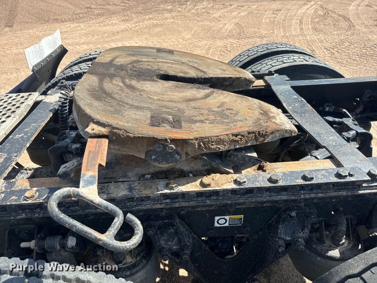 image for item DN3265 2011 Kenworth W900 semi truck