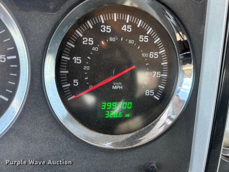 image for item DN3265 2011 Kenworth W900 semi truck