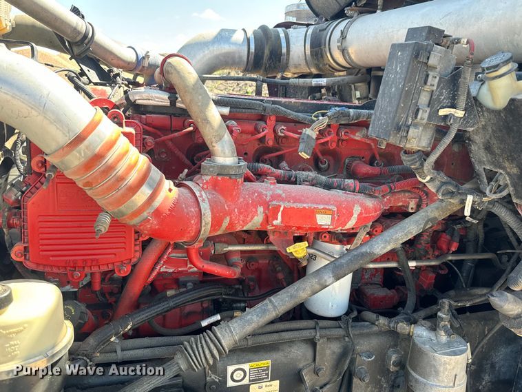 image for item DN3265 2011 Kenworth W900 semi truck