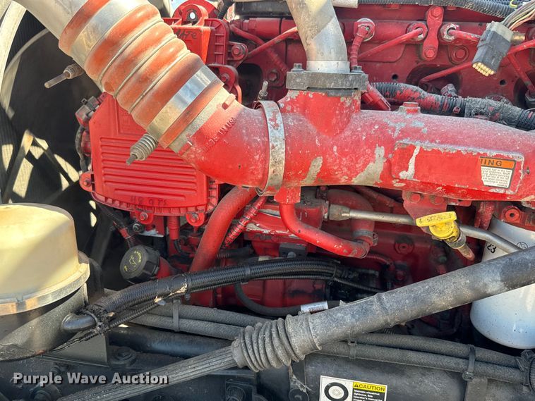 image for item DN3265 2011 Kenworth W900 semi truck