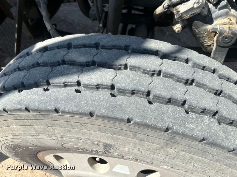 image for item DN3265 2011 Kenworth W900 semi truck