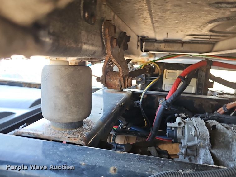 image for item DP0913 2016 Freightliner Cascadia 125 semi truck