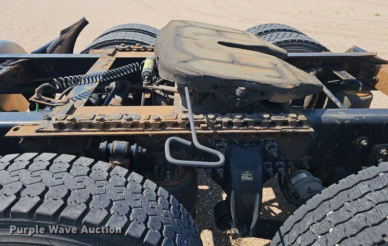 image for item DP0913 2016 Freightliner Cascadia 125 semi truck