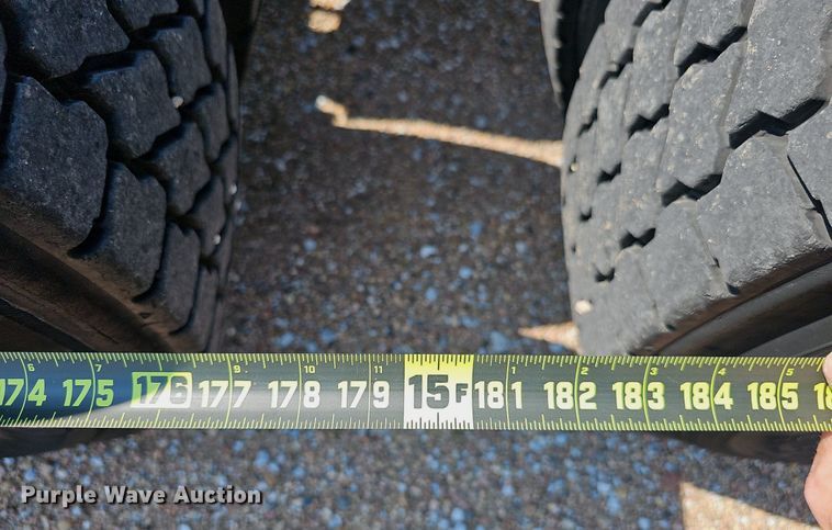 image for item DP0913 2016 Freightliner Cascadia 125 semi truck