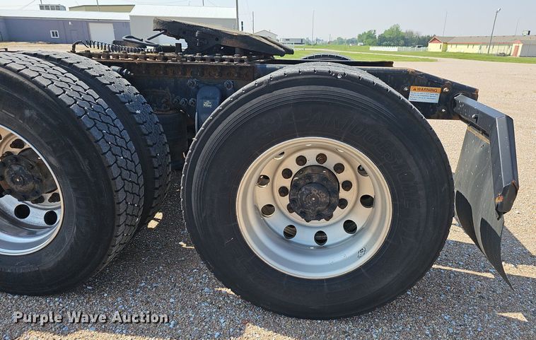 image for item DP0913 2016 Freightliner Cascadia 125 semi truck