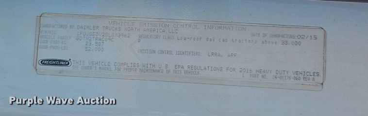 image for item DP0913 2016 Freightliner Cascadia 125 semi truck