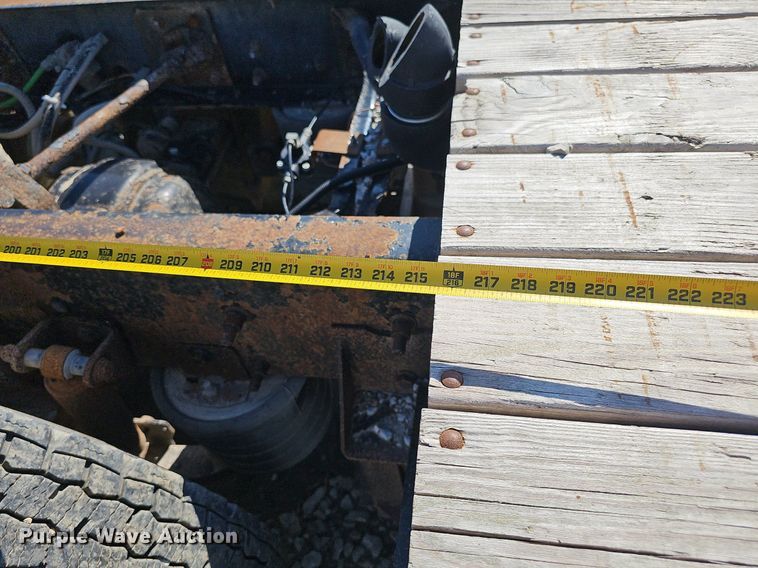 image for item DP6416 2007 International 7500 truck cab and chassis