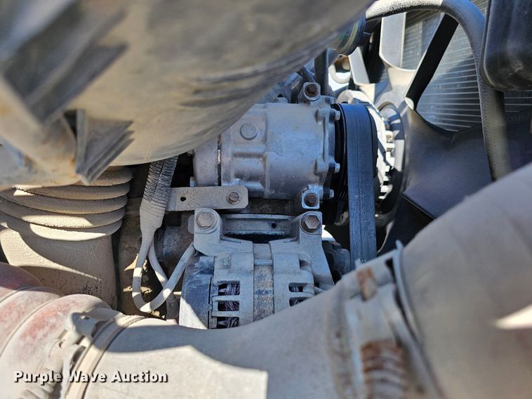 image for item DP6416 2007 International 7500 truck cab and chassis