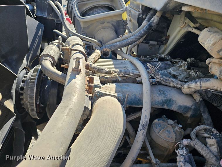 image for item DP6416 2007 International 7500 truck cab and chassis