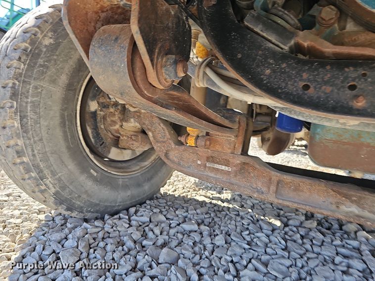 image for item DP6416 2007 International 7500 truck cab and chassis