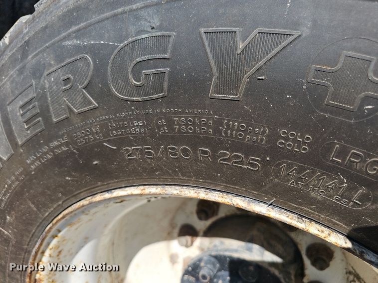 image for item DP6416 2007 International 7500 truck cab and chassis