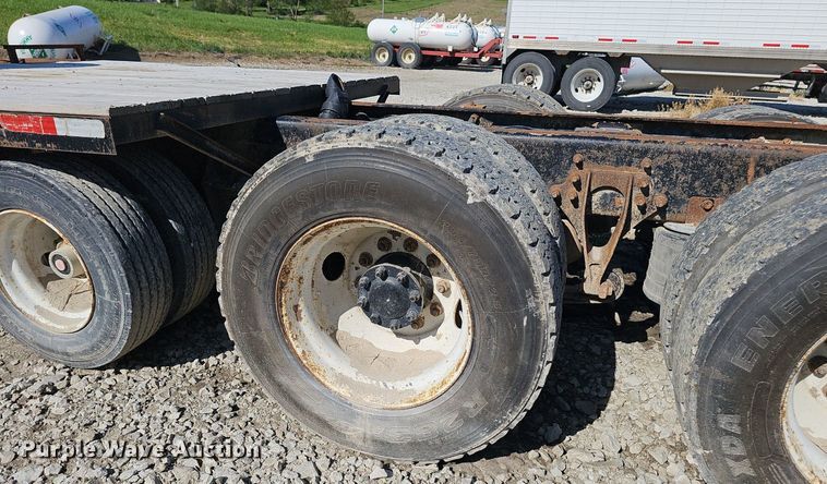 image for item DP6416 2007 International 7500 truck cab and chassis