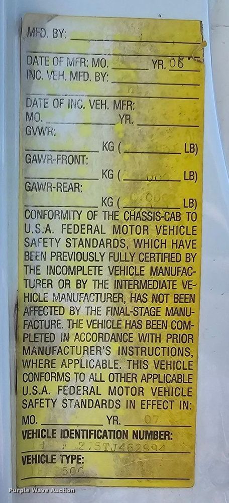 image for item DP6416 2007 International 7500 truck cab and chassis