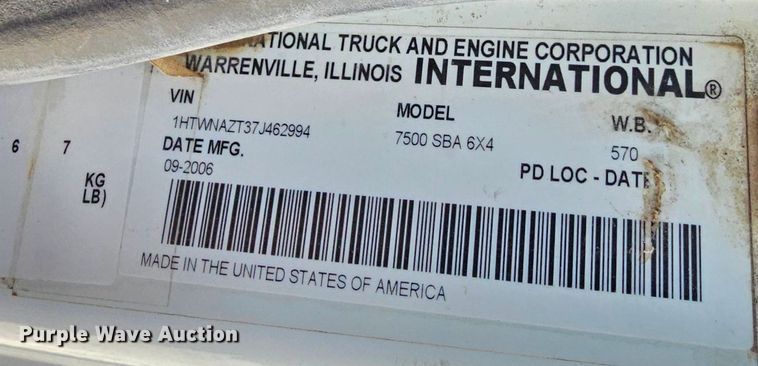 image for item DP6416 2007 International 7500 truck cab and chassis
