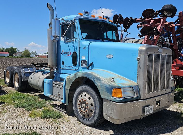 image for item DP6421 1996 Peterbilt 377 semi truck