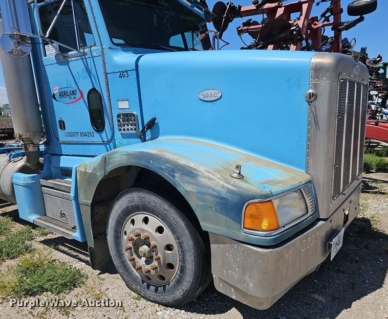 image for item DP6421 1996 Peterbilt 377 semi truck