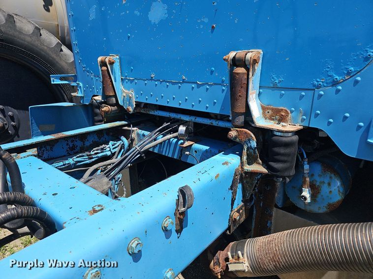 image for item DP6421 1996 Peterbilt 377 semi truck