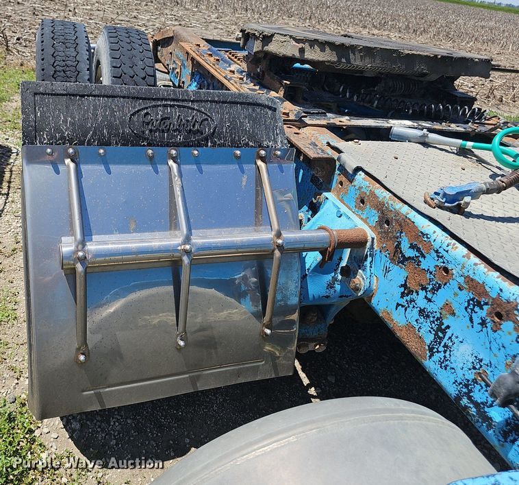 image for item DP6421 1996 Peterbilt 377 semi truck