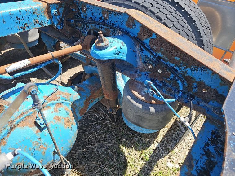 image for item DP6421 1996 Peterbilt 377 semi truck