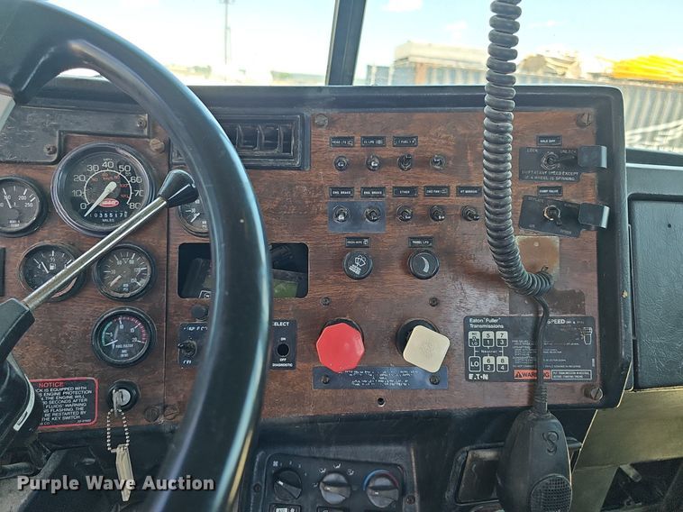 image for item DP6421 1996 Peterbilt 377 semi truck