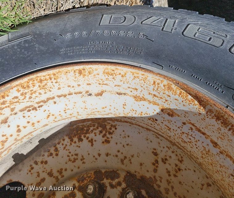 image for item DP6421 1996 Peterbilt 377 semi truck