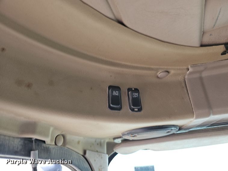 image for item DP6423 2007 International 9400i truck cab and chassis