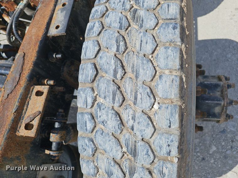 image for item DP6423 2007 International 9400i truck cab and chassis