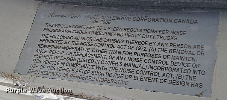 image for item DP6423 2007 International 9400i truck cab and chassis